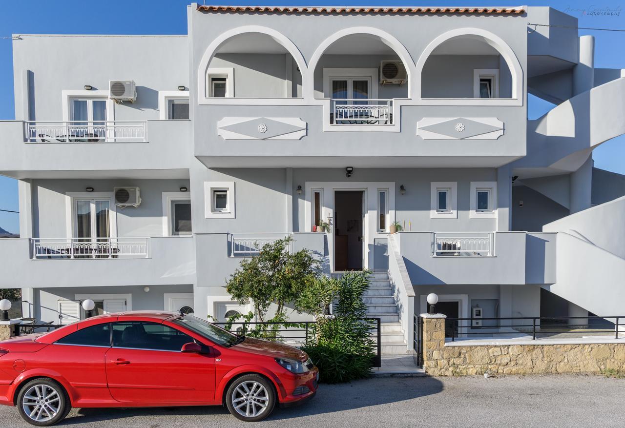Sotirios Apartments Karpathos Exteriör bild